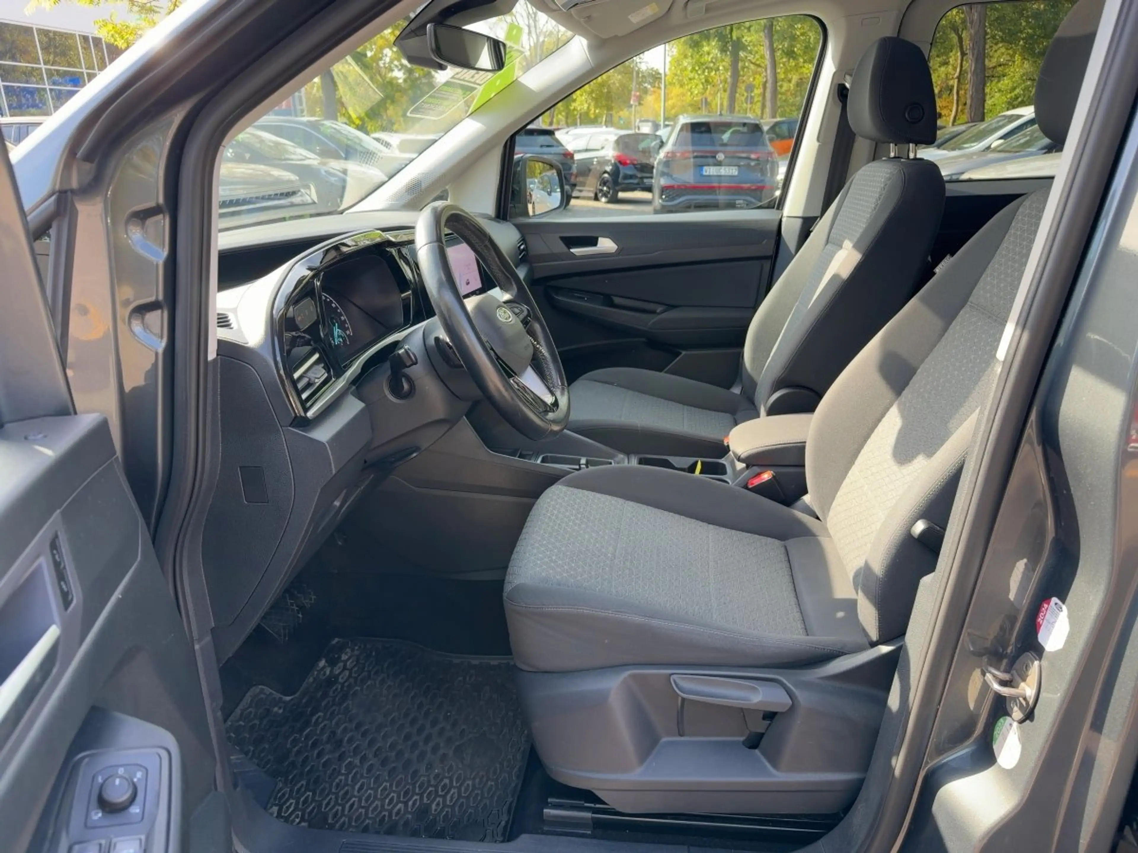 Ford Tourneo Connect 1.5 Titanium Navi+Sitzhz+ACC — photo 9