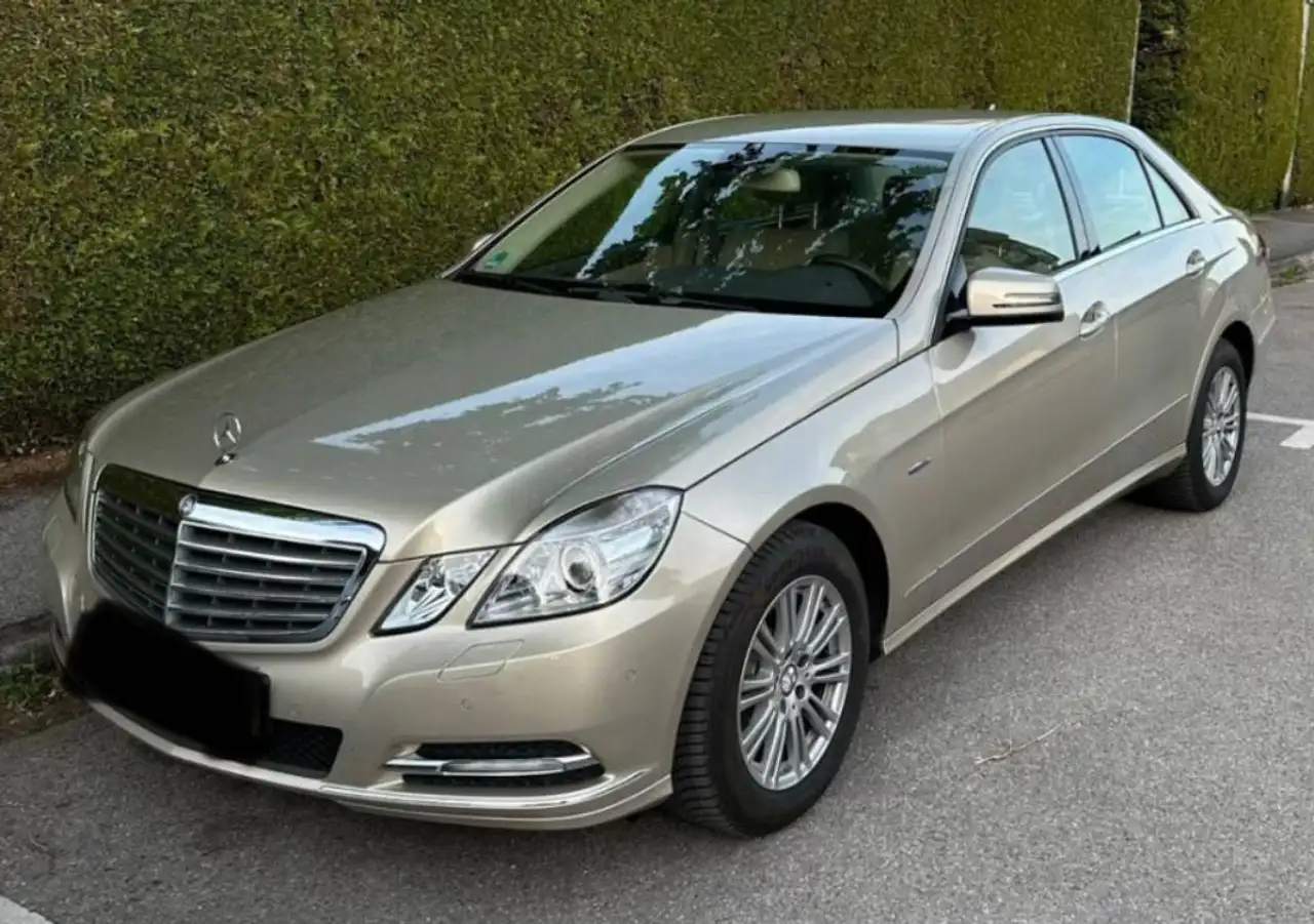 Mercedes-Benz E 220