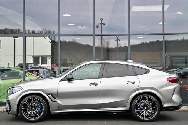 BMW X6 M view 6