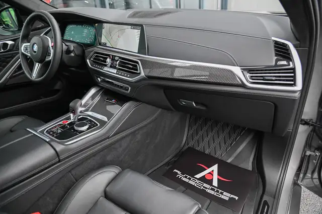 BMW X6 M view 11