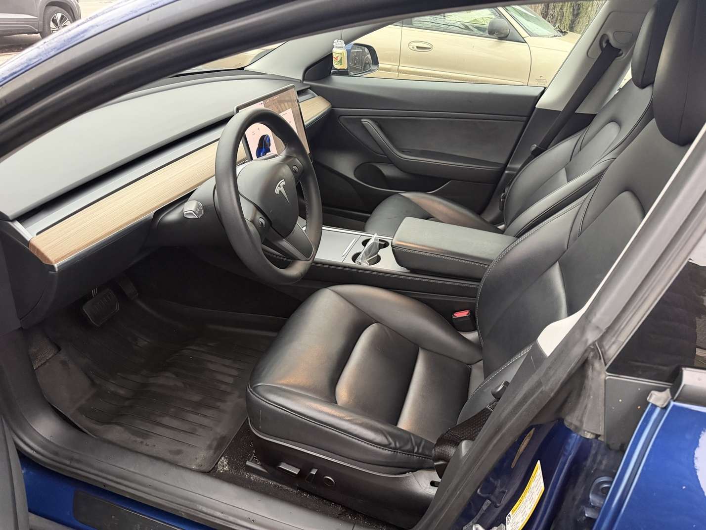 2021 Tesla Model 3 Standard Range Plus RWD thumb 6