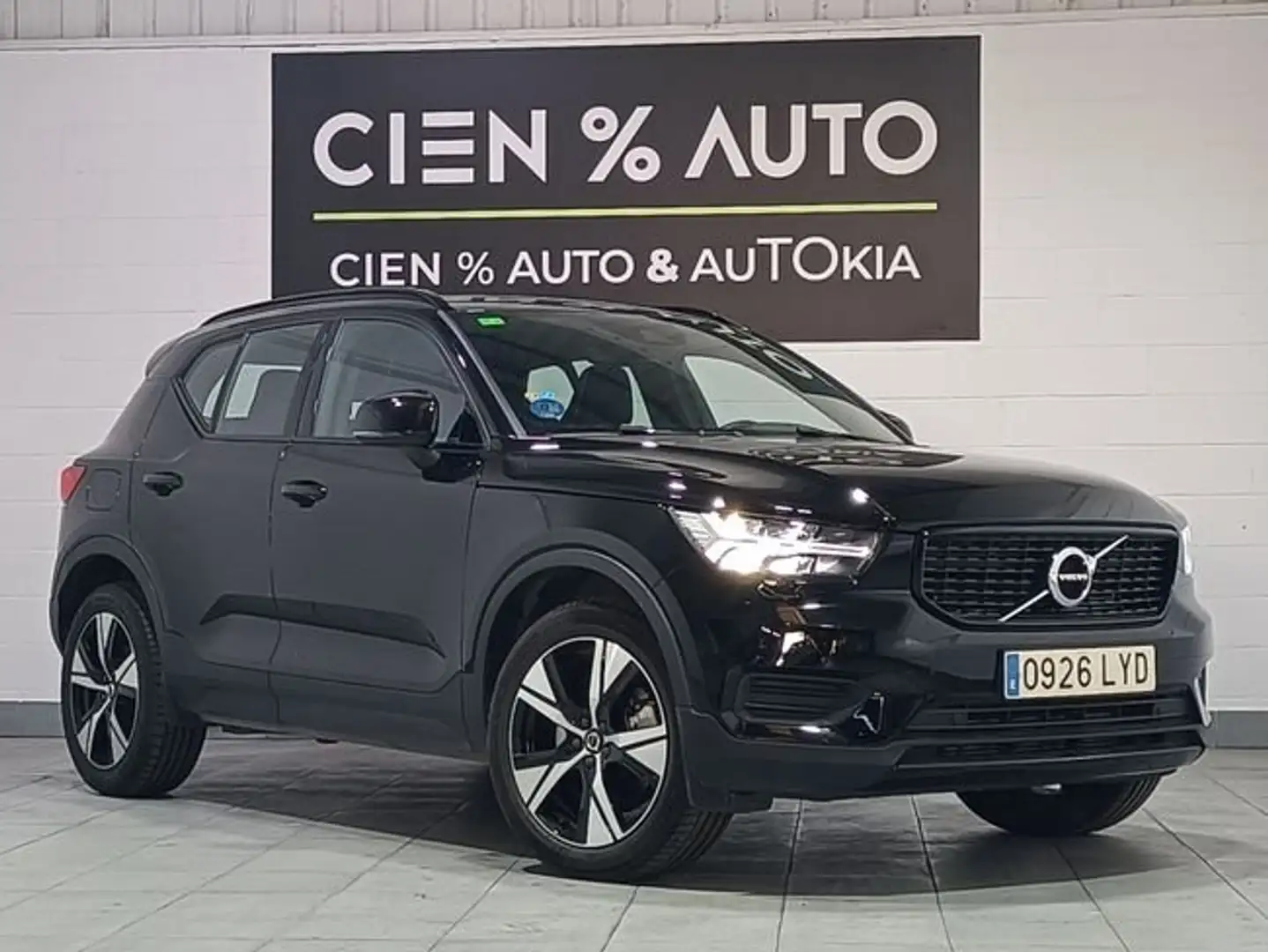 Volvo XC40 1.5 T4 Twin Recharge R-Design Auto Negro - 2