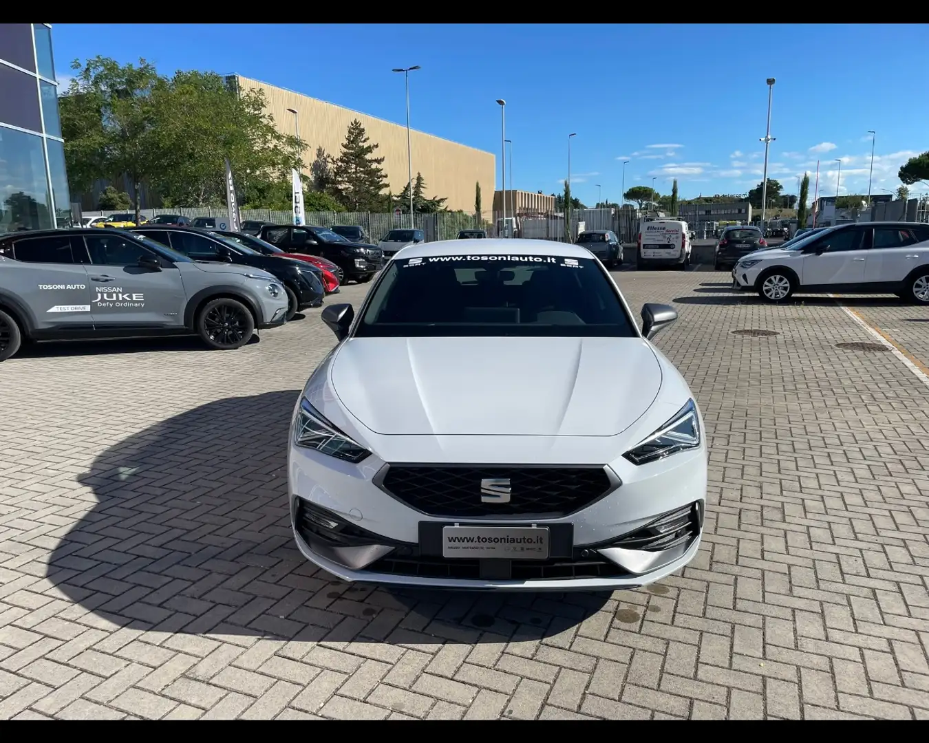 SEAT Leon 5 porte FR 1.5 Hybrid 85 kW (116 CV) mHEV DSG 7 ma Bianco - 2