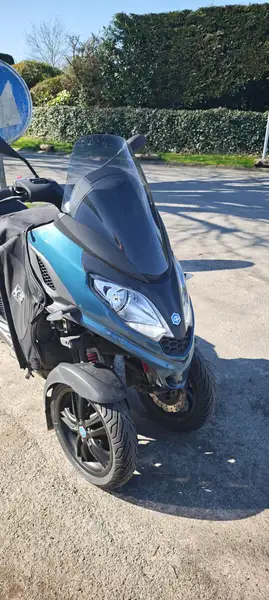 Piaggio MP3 300 - foto 2