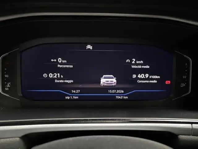 Volkswagen T-Roc view 12