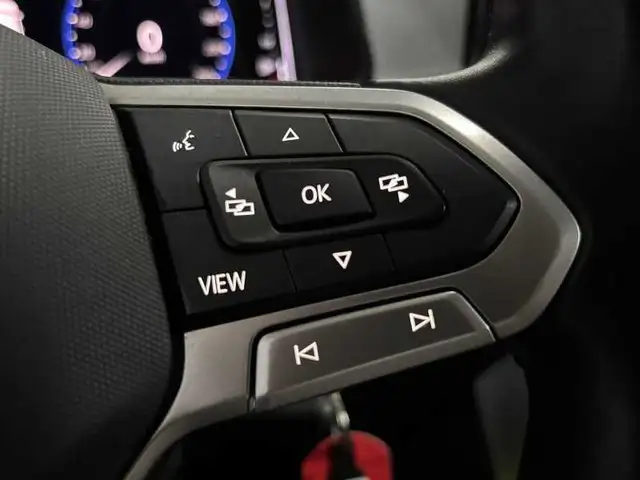 Volkswagen T-Roc view 19