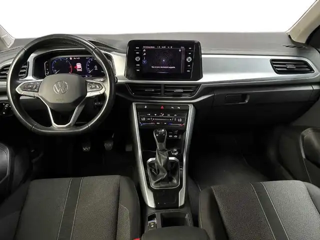 Volkswagen T-Roc view 13