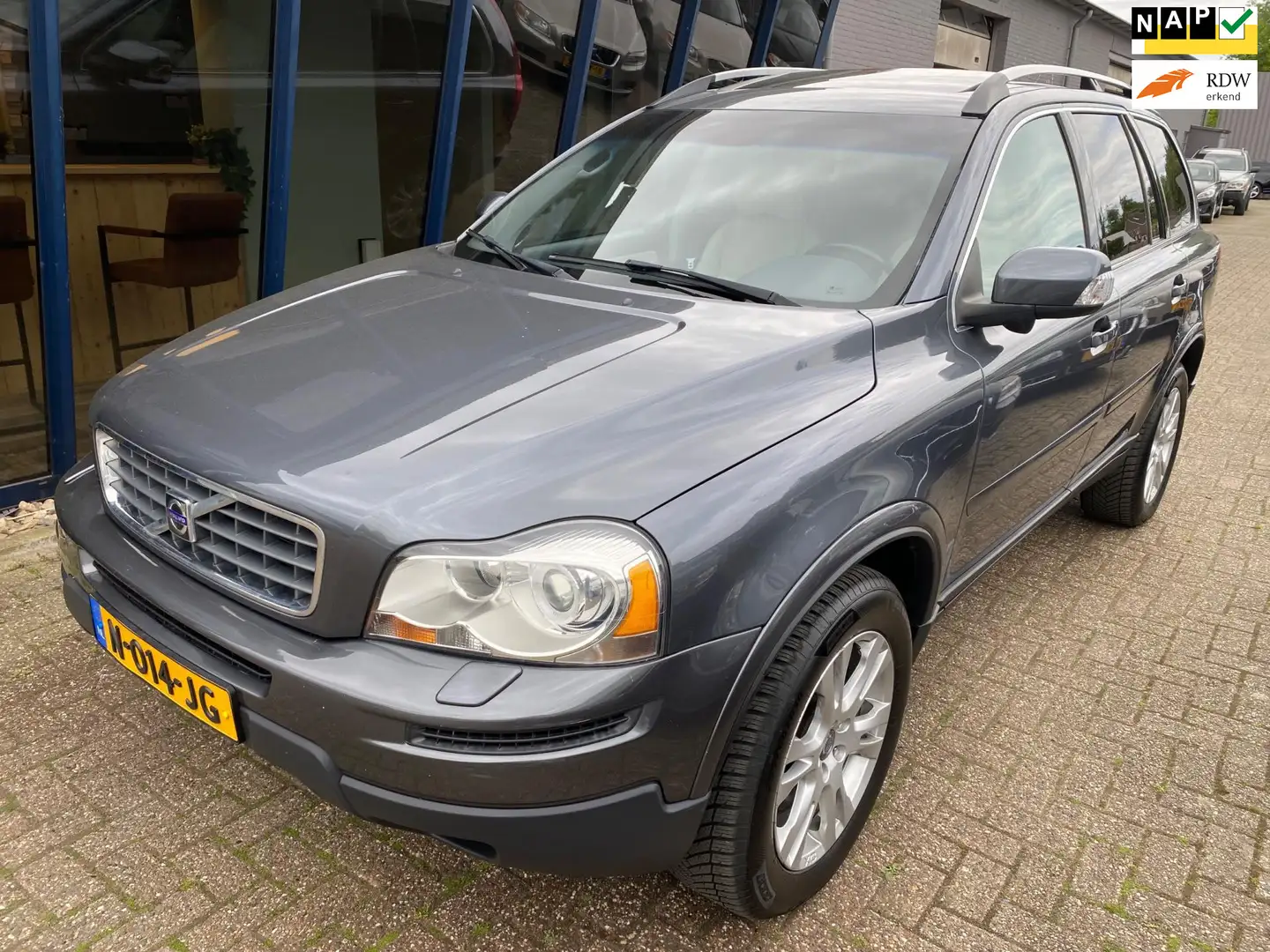Volvo XC90 3.2 Summum 7 PERSOONS / LEER / SUNROOF / NAVI Grijs - 1