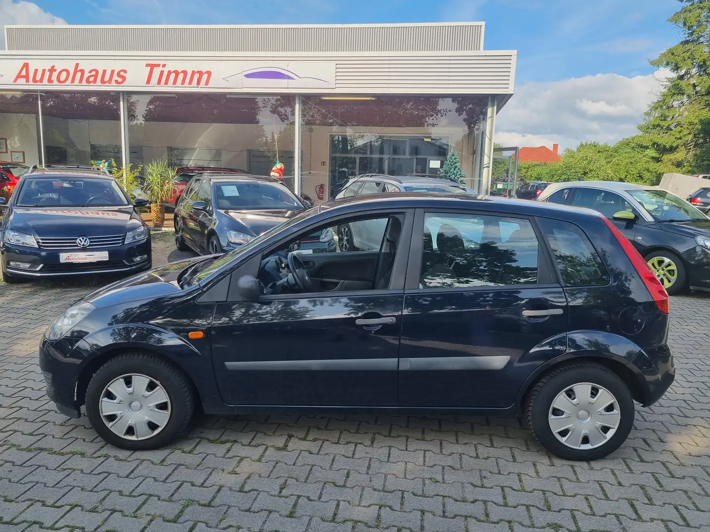 Ford Fiesta 1.3 Ambiente Modrá - 2