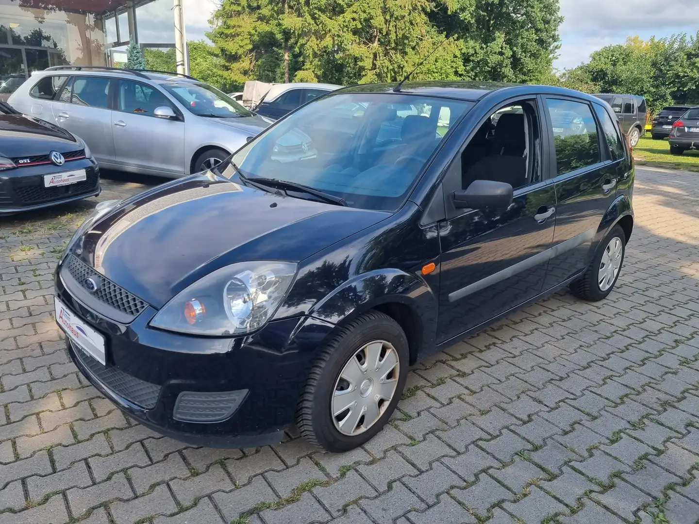 Ford Fiesta 1.3 Ambiente Modrá - 1