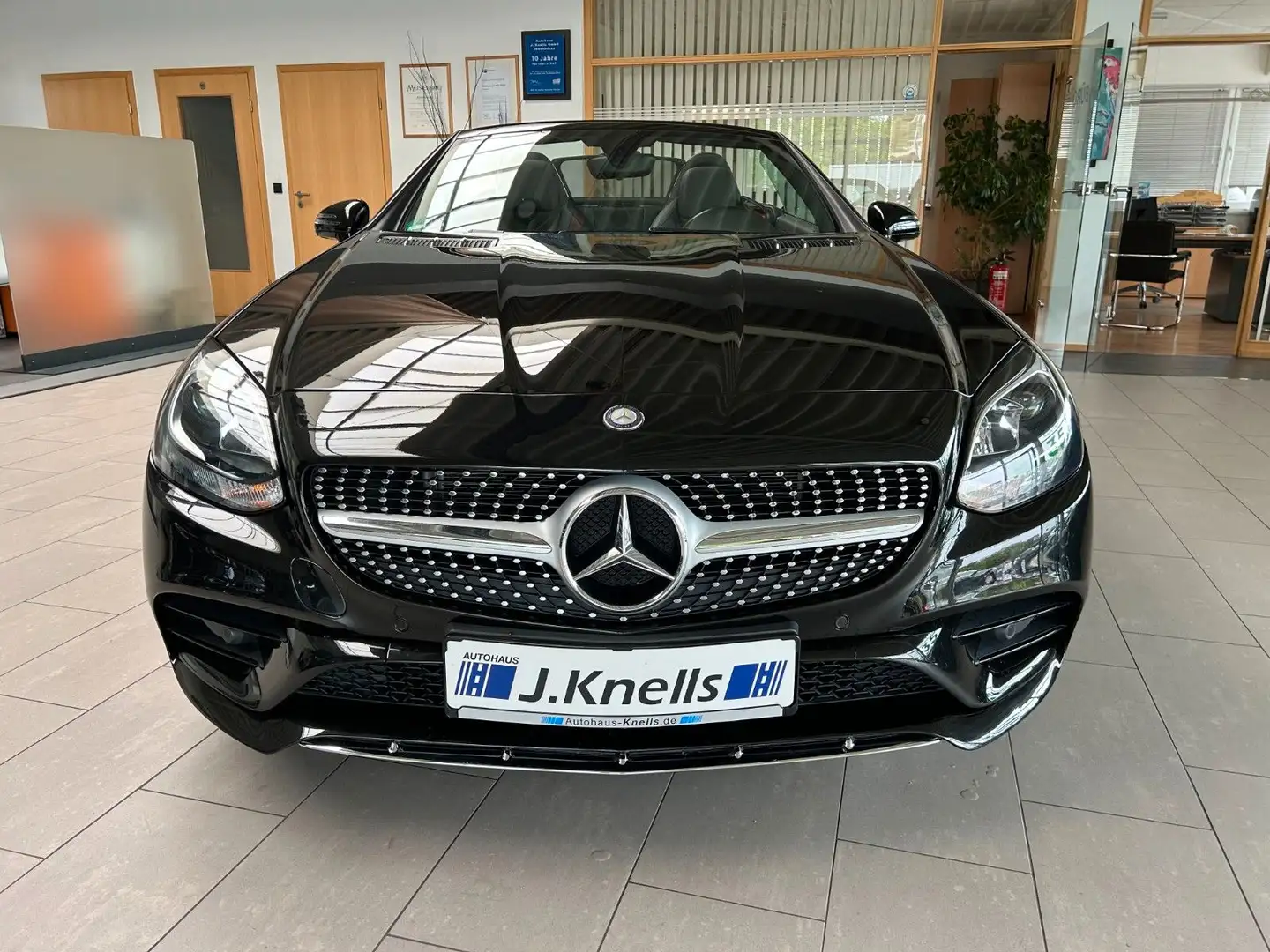 Mercedes-Benz SLC 200 Roadster AMG-Line/NAVI/LEDER/PANO/18" Negru - 2