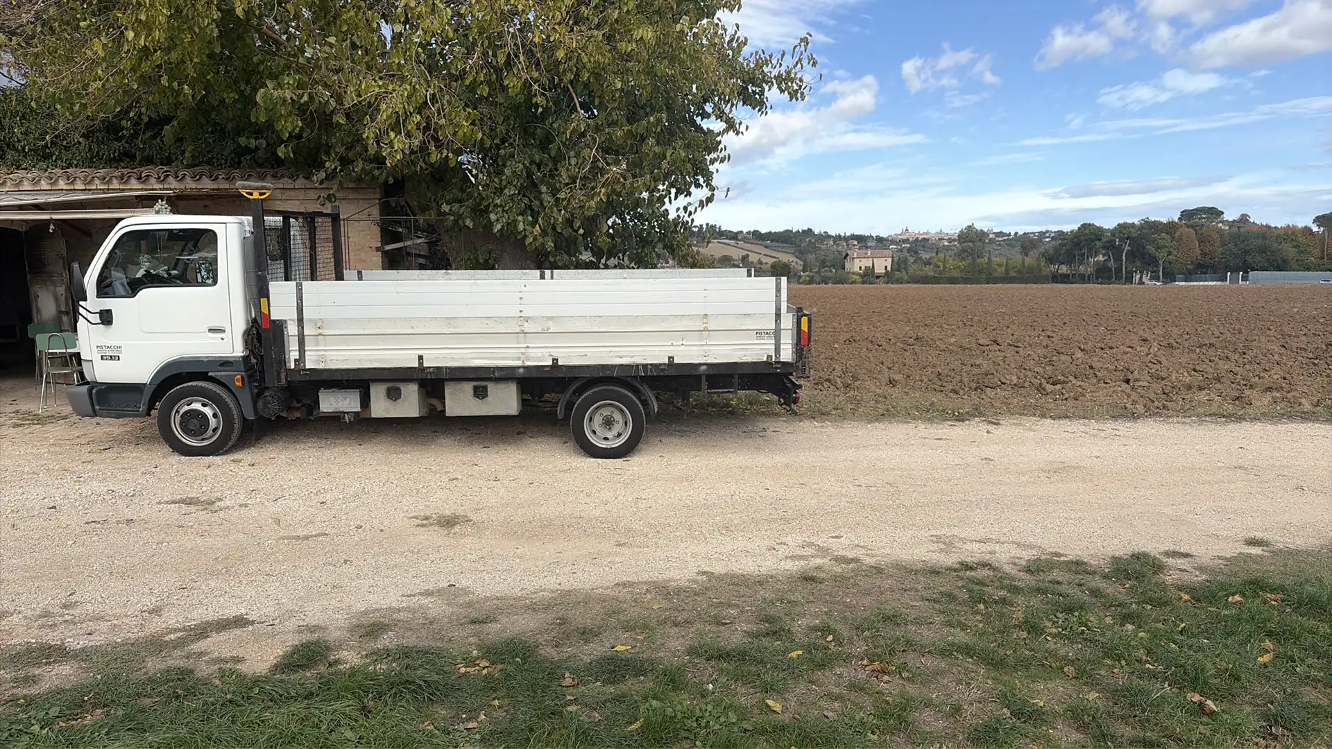 Nissan Cabstar cassone,cabinato,vetri elettrici,aria condiziata Biały - 2