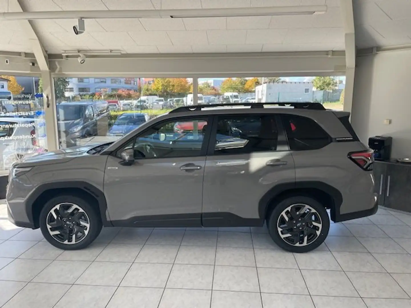 Subaru Forester 2.0 ie 100kW AWD Exclusive Grau - 2