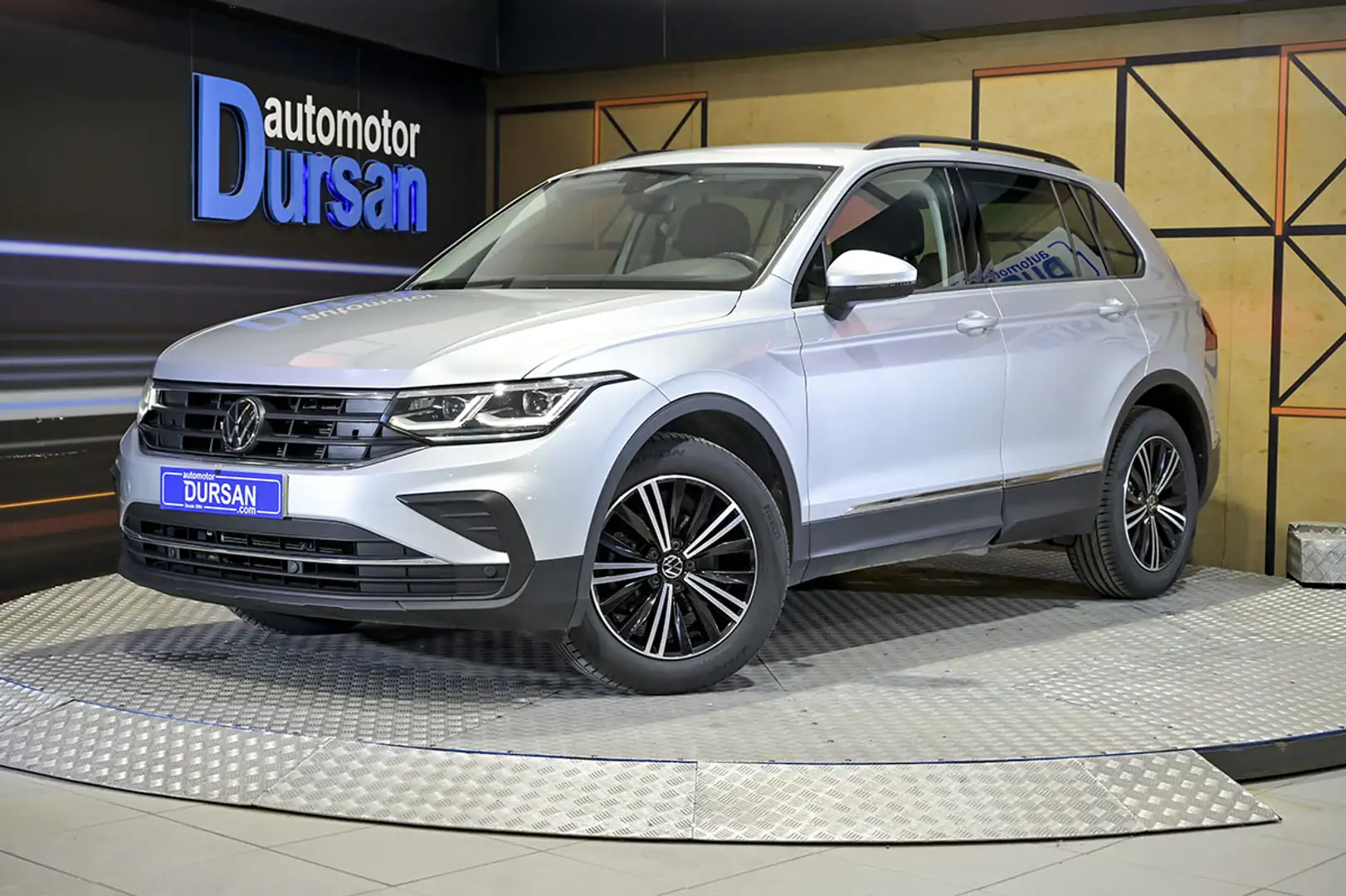 Volkswagen Tiguan 2.0TDI Life DSG 110kW - 1