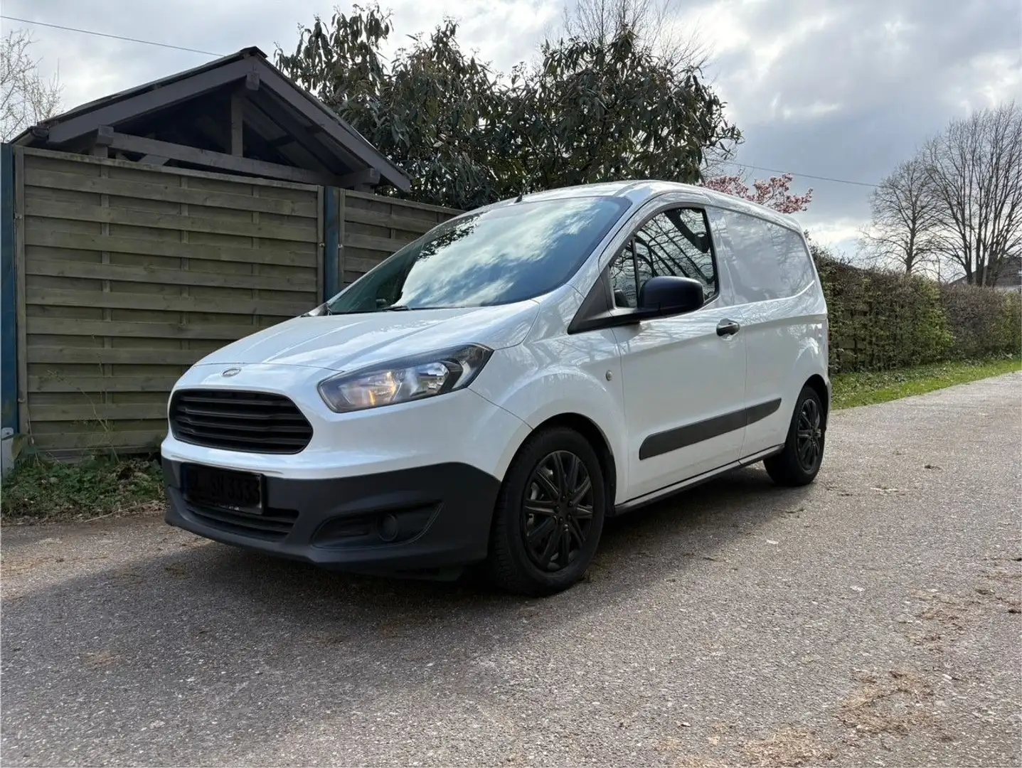 Ford Transit Courier  1,5 L , 55 kW TDCi , TÜV NEU! Blanc - 1