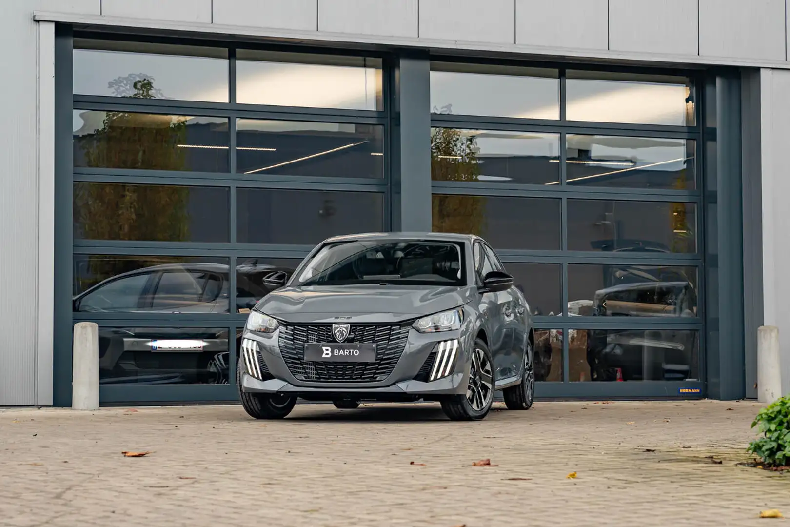 Peugeot 208 100 PK AT | Camera | Airco | Parkeers. v&a | Ca... Gris - 1