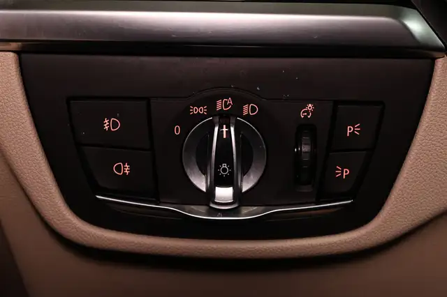 BMW X3 view 13