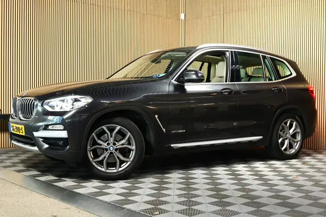BMW X3 view 7