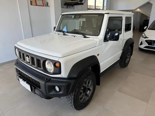 Suzuki Jimny 1.5 5MT Top
