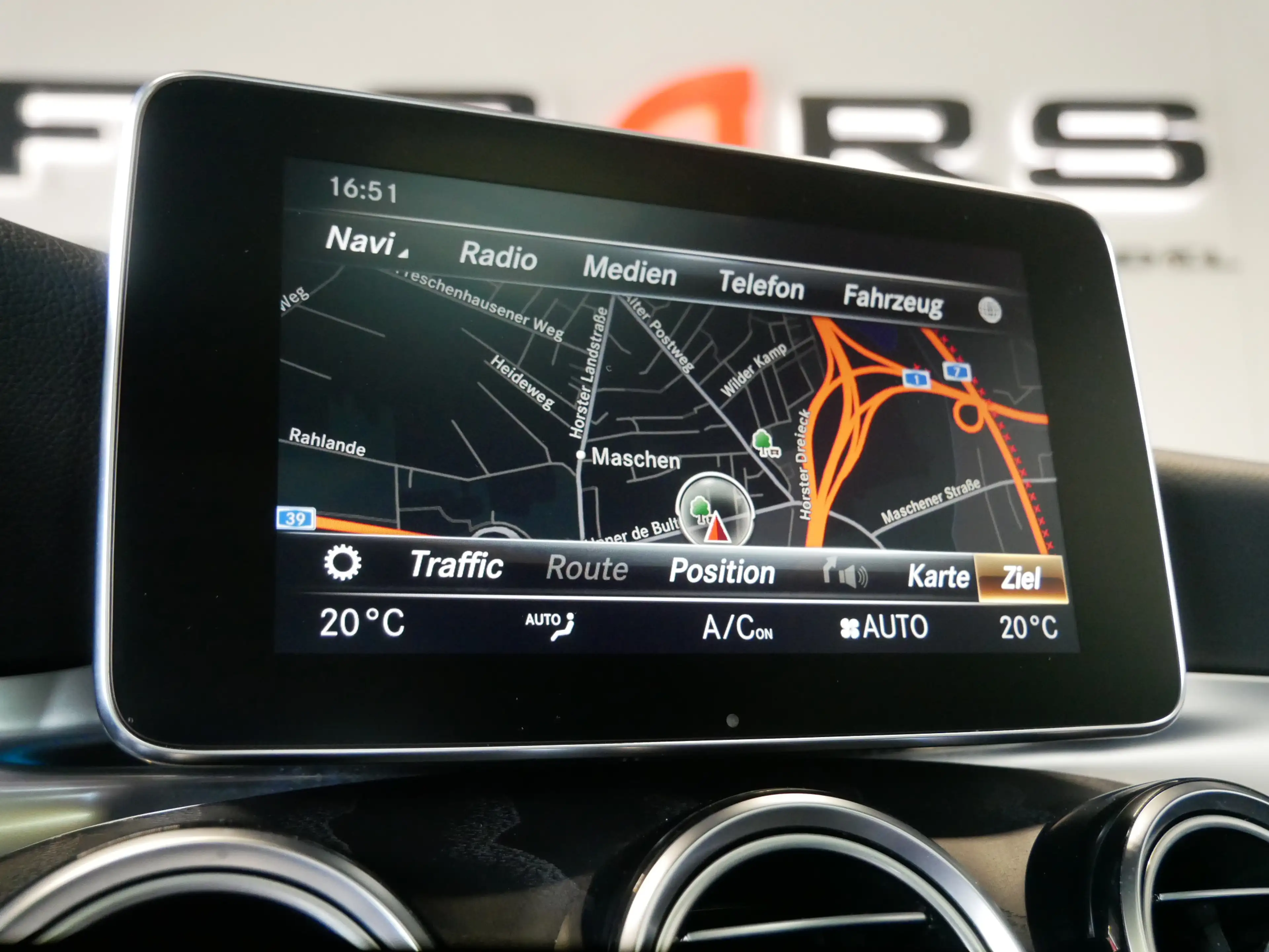 Mercedes-Benz GLC 350 d 4M AMG Standhz. Pano Junge Sterne 0428 — photo 15