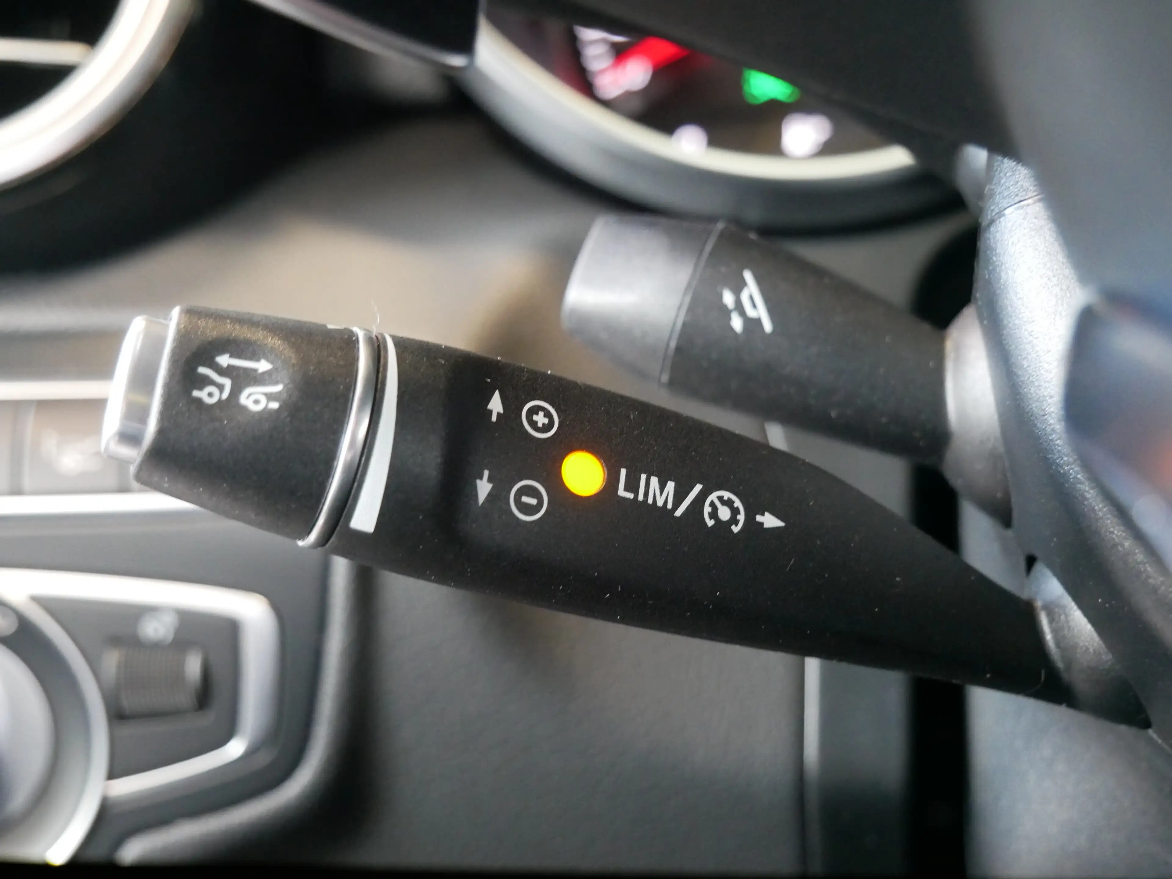 Mercedes-Benz GLC 350 d 4M AMG Standhz. Pano Junge Sterne 0428 — photo 14