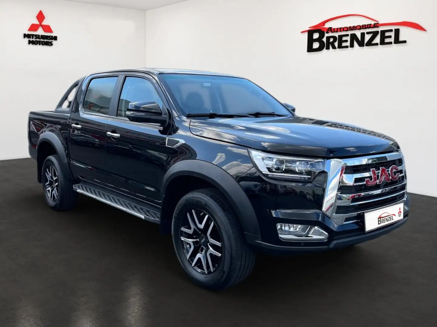 JAC 8 Pro Doppelkabine 2.4 Allrad Klima Klima Xenon Schwarz - 2