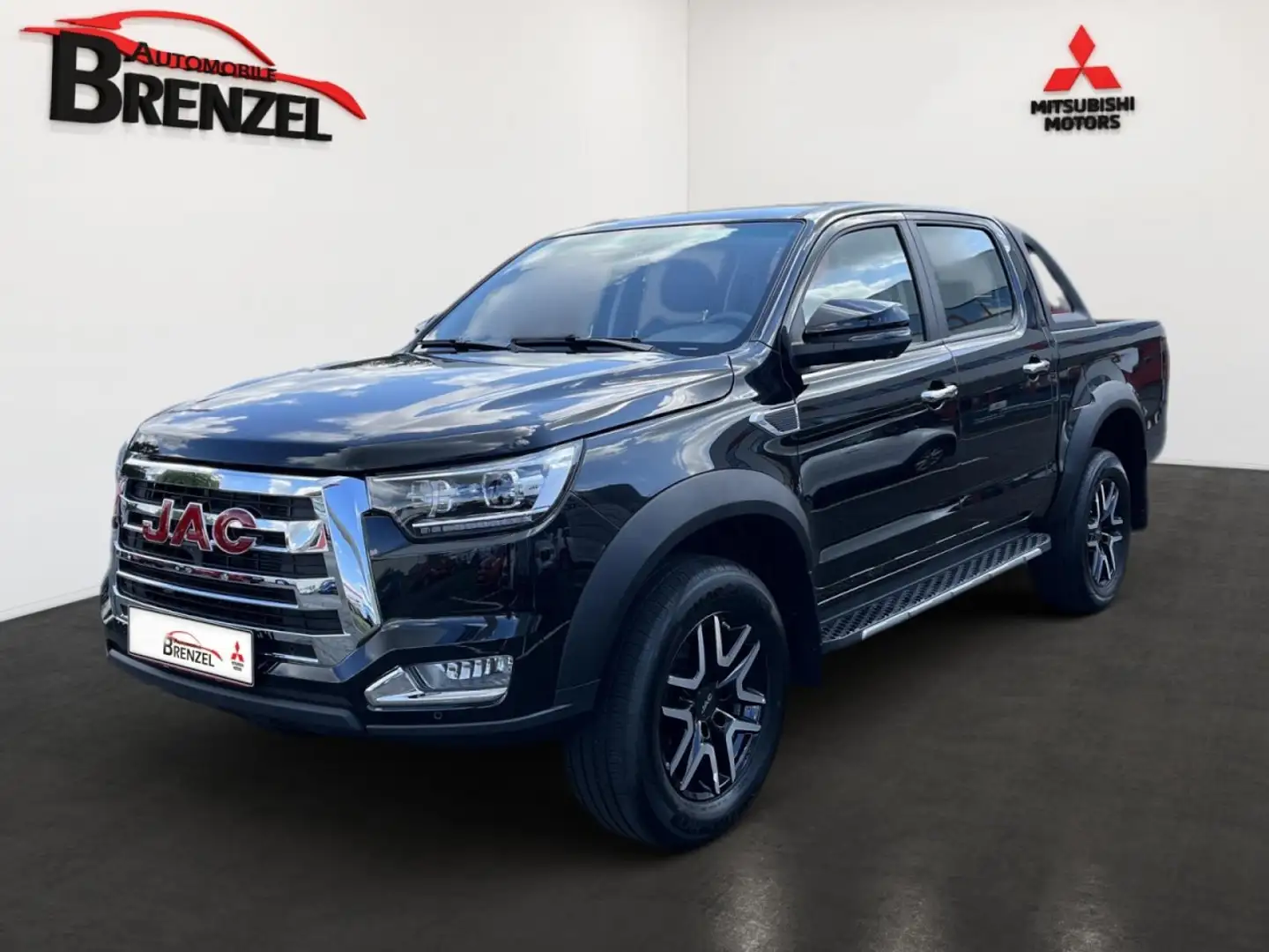 JAC 8 Pro Doppelkabine 2.4 Allrad Klima Klima Xenon Schwarz - 1