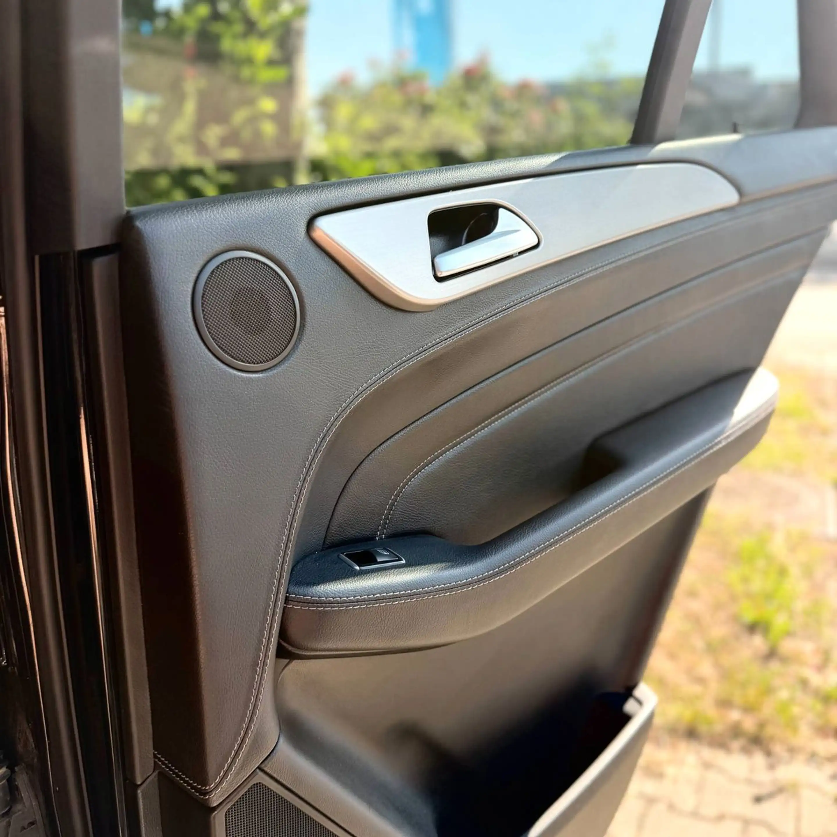 Mercedes-Benz ML 350 AMG-LINE/KAMERA/SHZ/MEM/PANO/AHK — photo 13