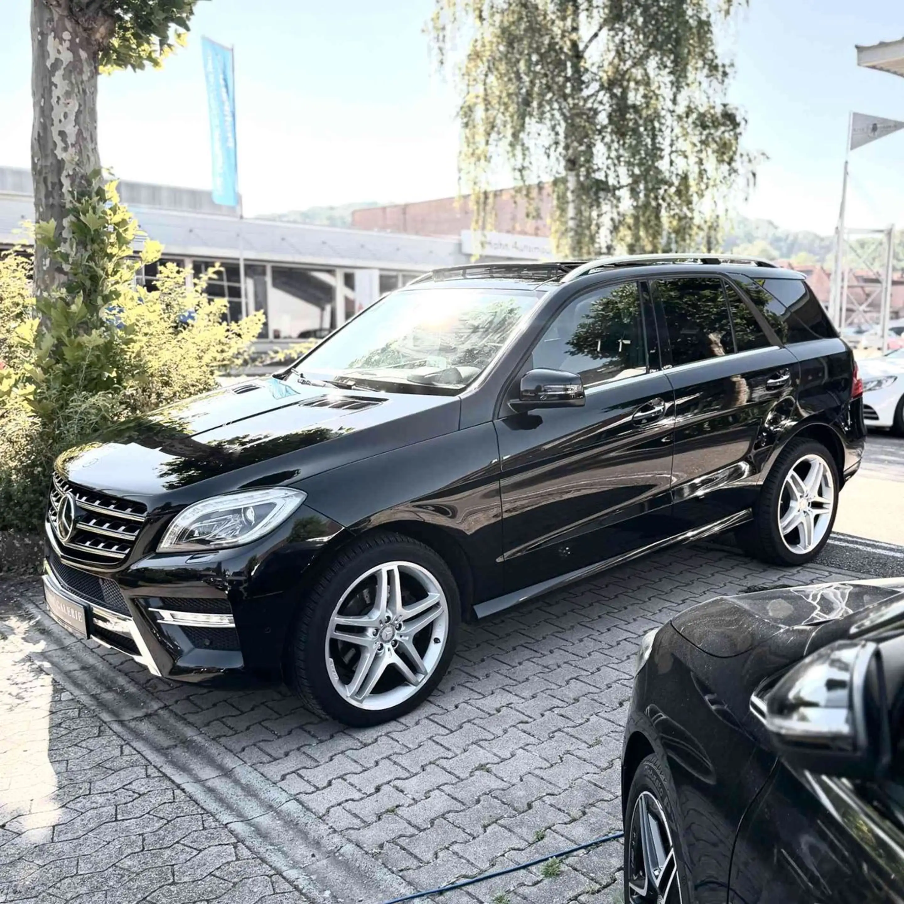Mercedes-Benz ML 350 AMG-LINE/KAMERA/SHZ/MEM/PANO/AHK — photo 3
