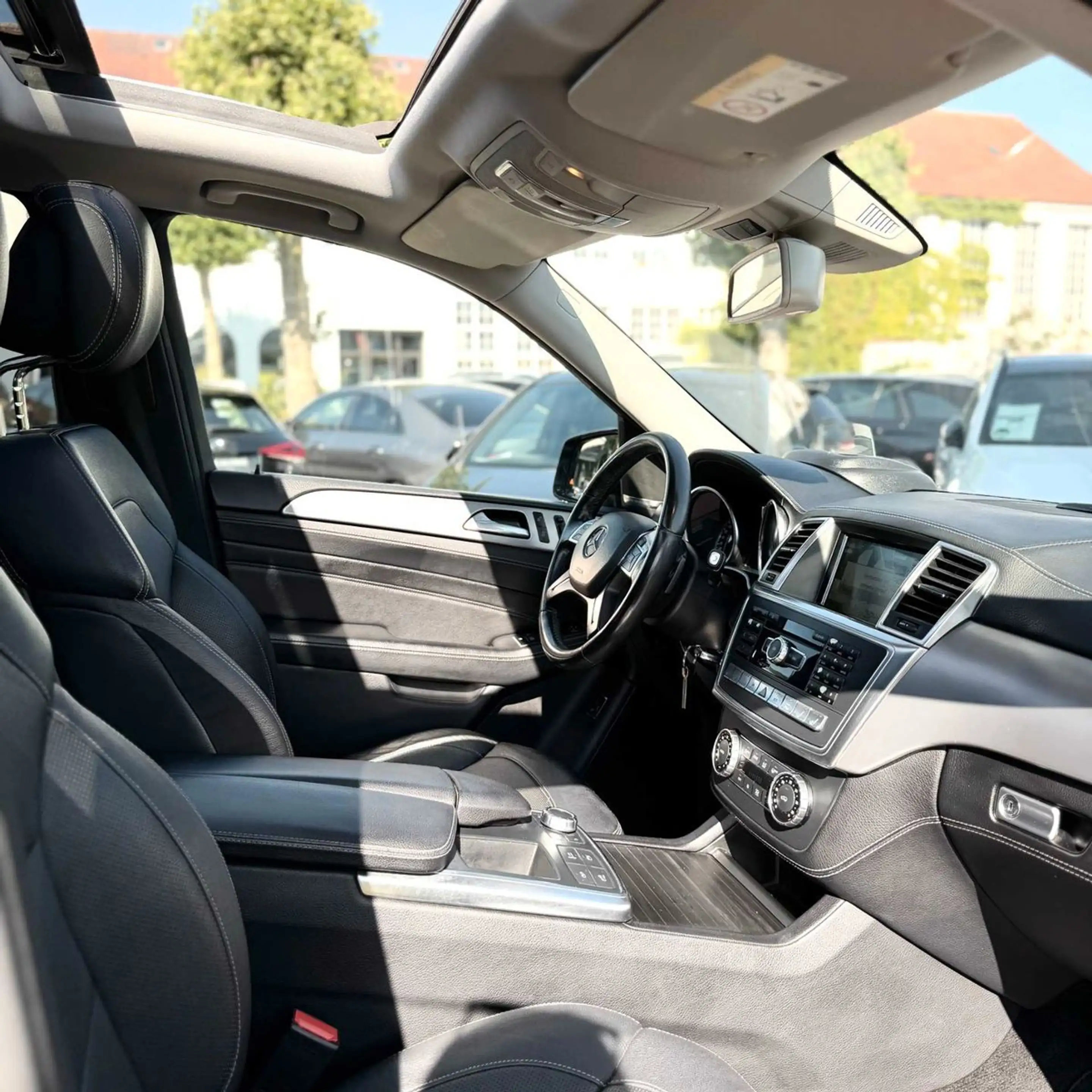 Mercedes-Benz ML 350 AMG-LINE/KAMERA/SHZ/MEM/PANO/AHK — photo 15