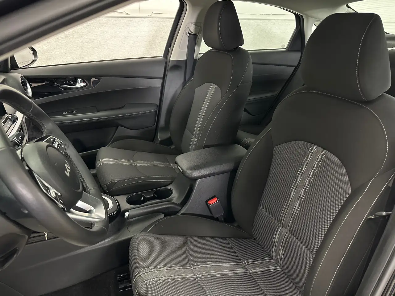 Kia Forte снимка Kia Forte