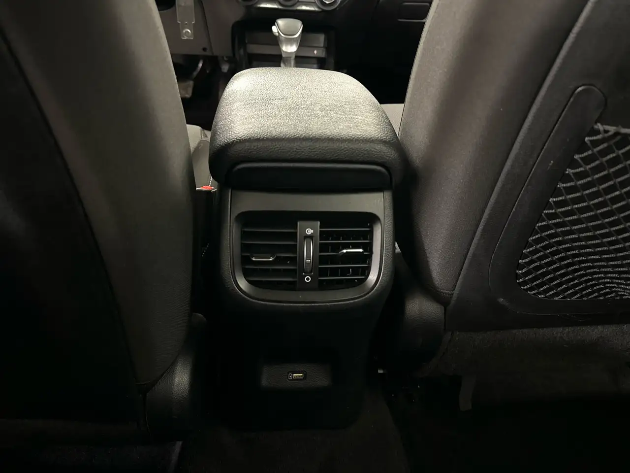Kia Forte снимка Kia Forte