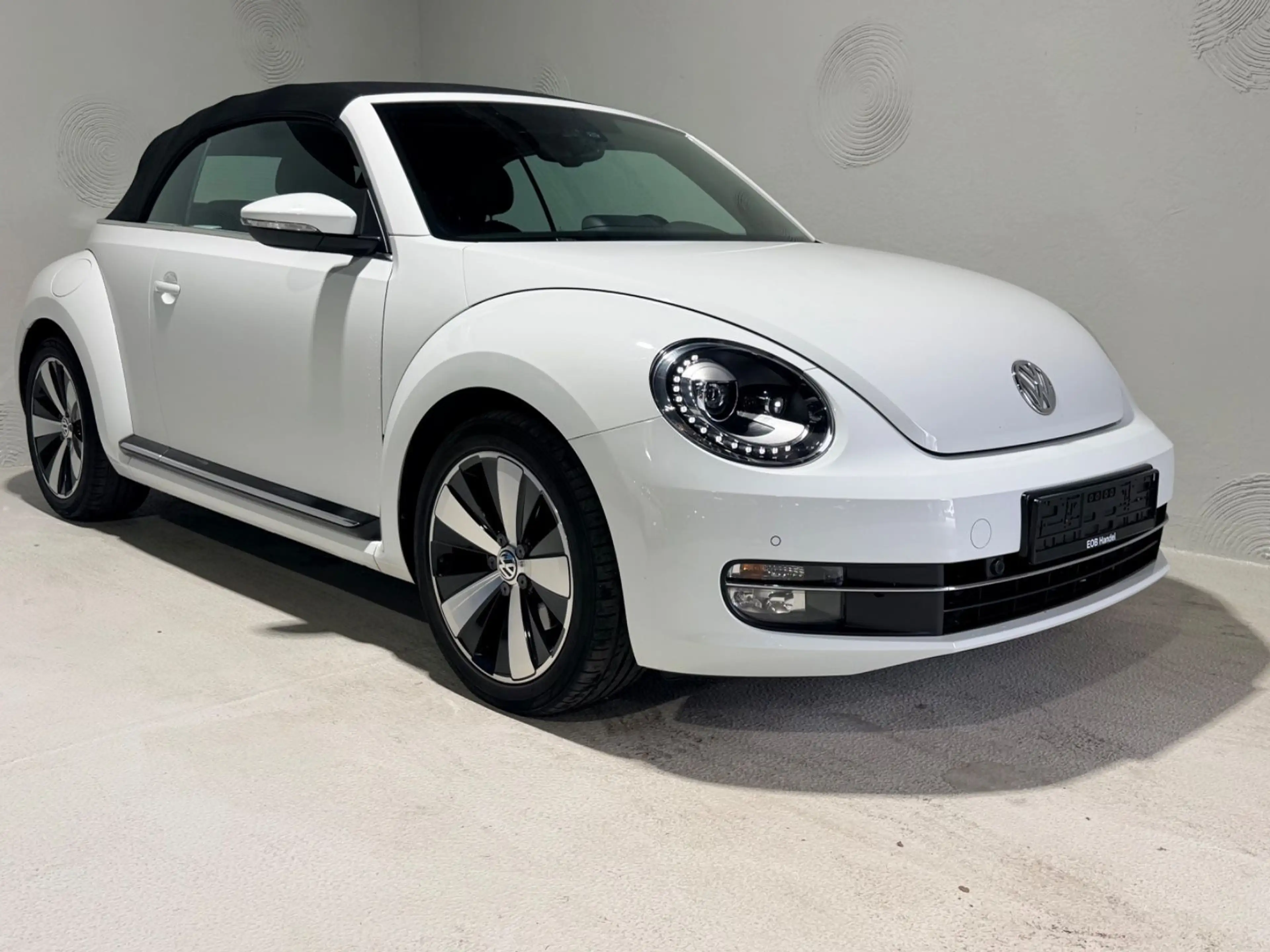 Volkswagen Beetle Cabriolet Cup*Xenon*Leder*TÜVNEU — photo 6