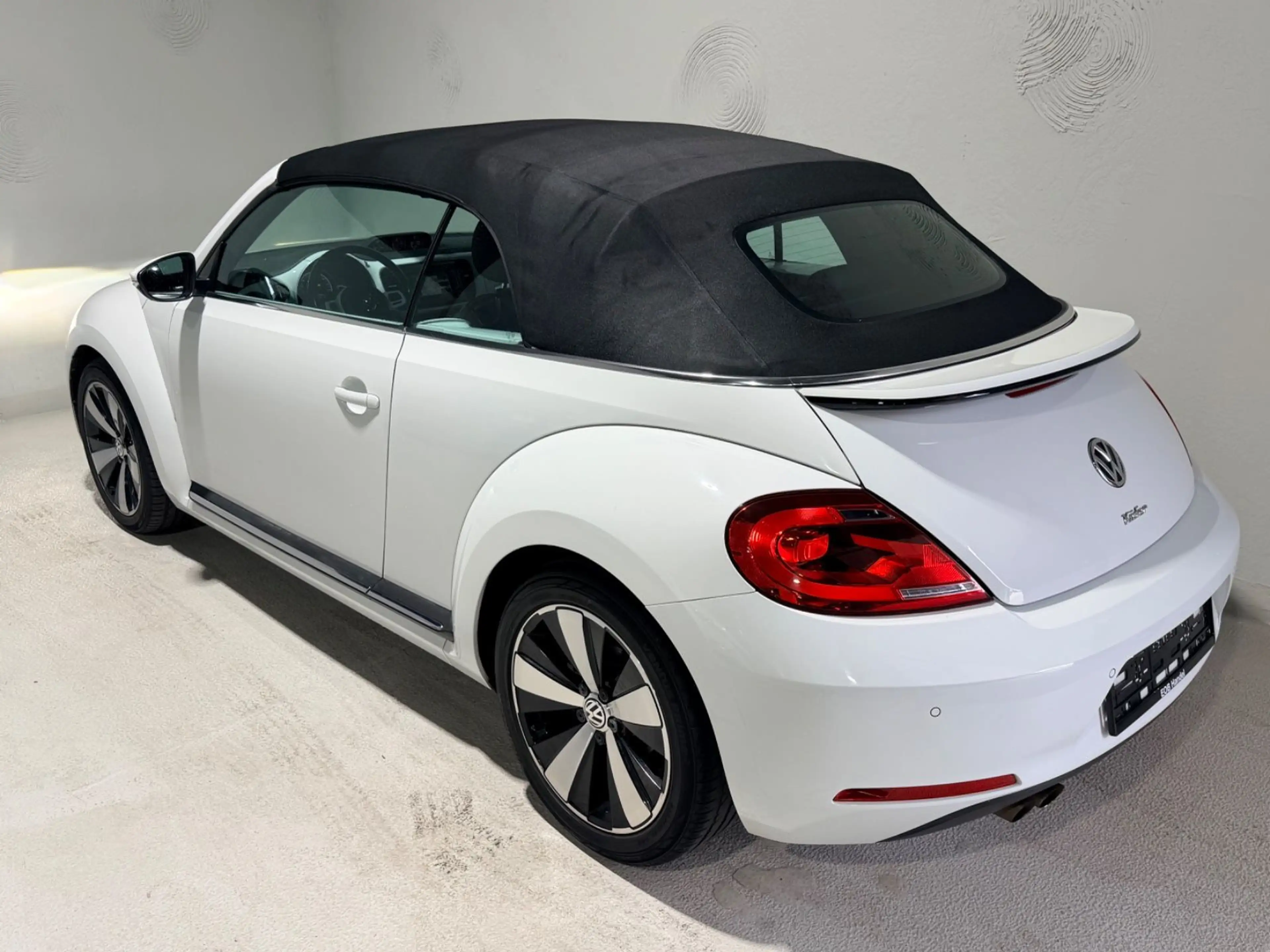 Volkswagen Beetle Cabriolet Cup*Xenon*Leder*TÜVNEU — photo 8