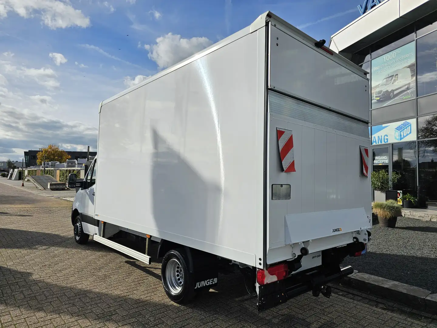 Mercedes-Benz Sprinter 517 CDI L3 RWD Bakwagen met Laadklep Automaat * Ca Wit - 2