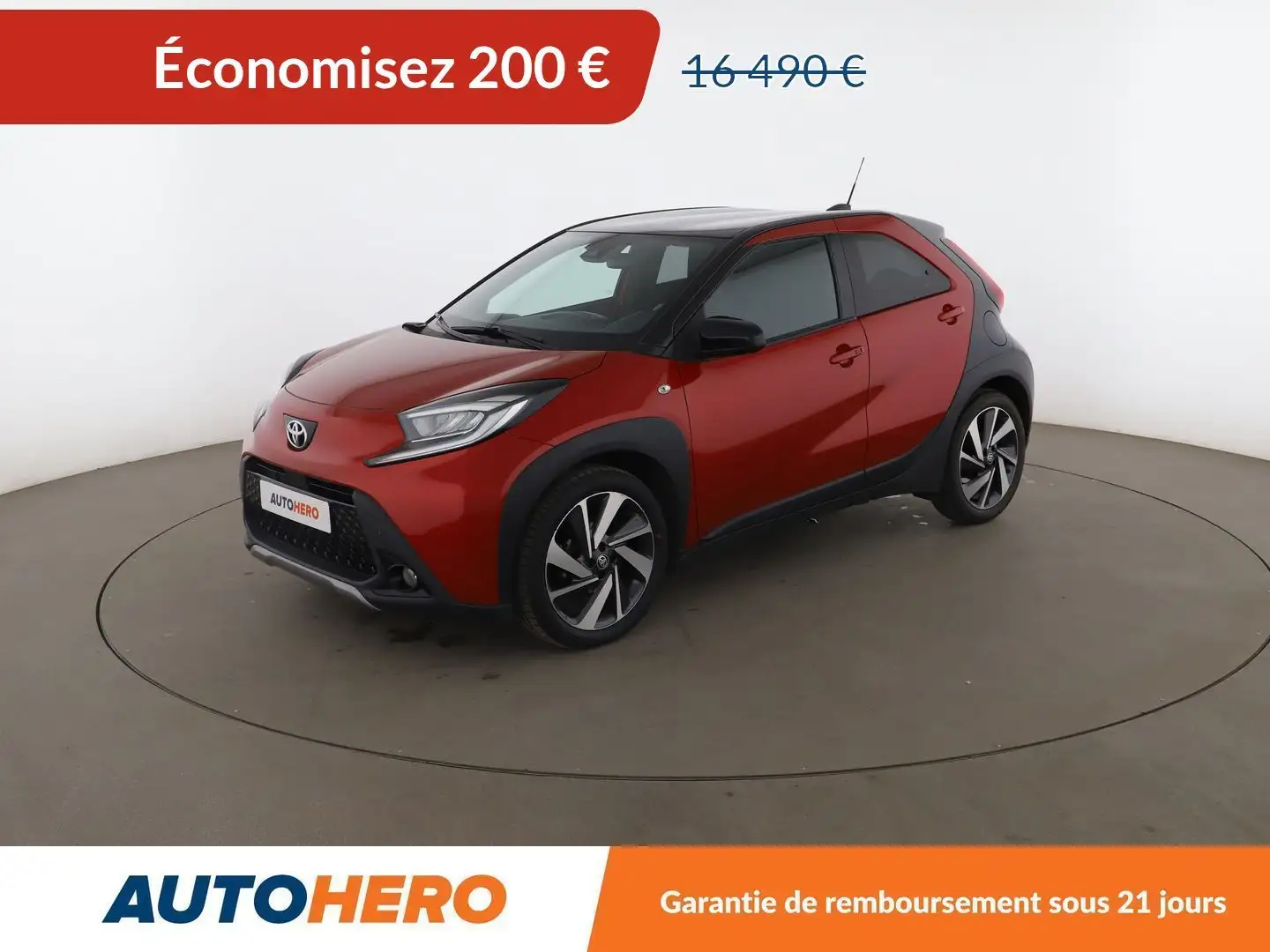 Toyota Aygo X 1.0 VVT-i Collection S-CVT Rouge - 1