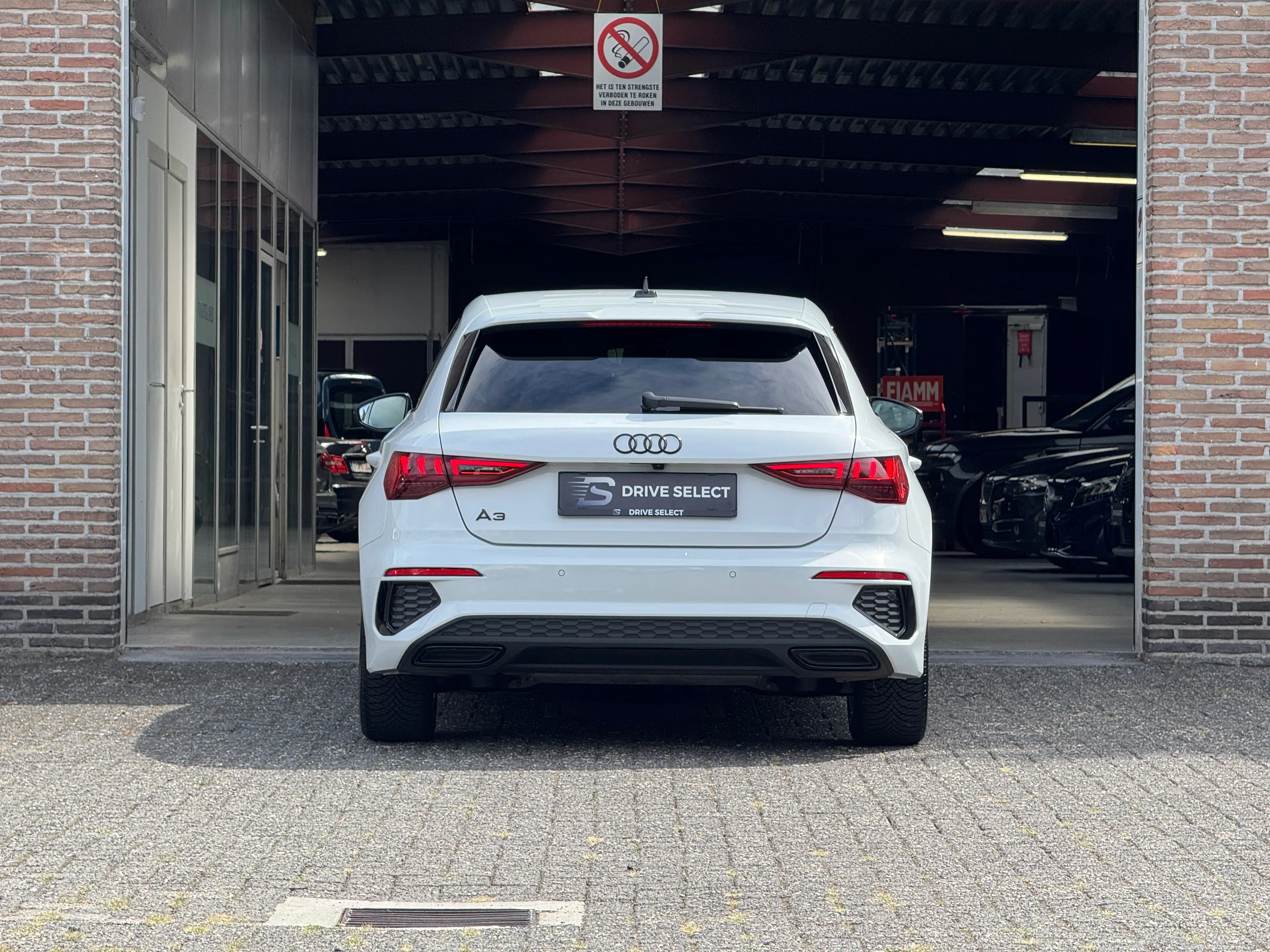 Audi A3 Sportback 35 TFSI S-line | Black optic | LED | Camera | Ambient | CarPlay — photo 5