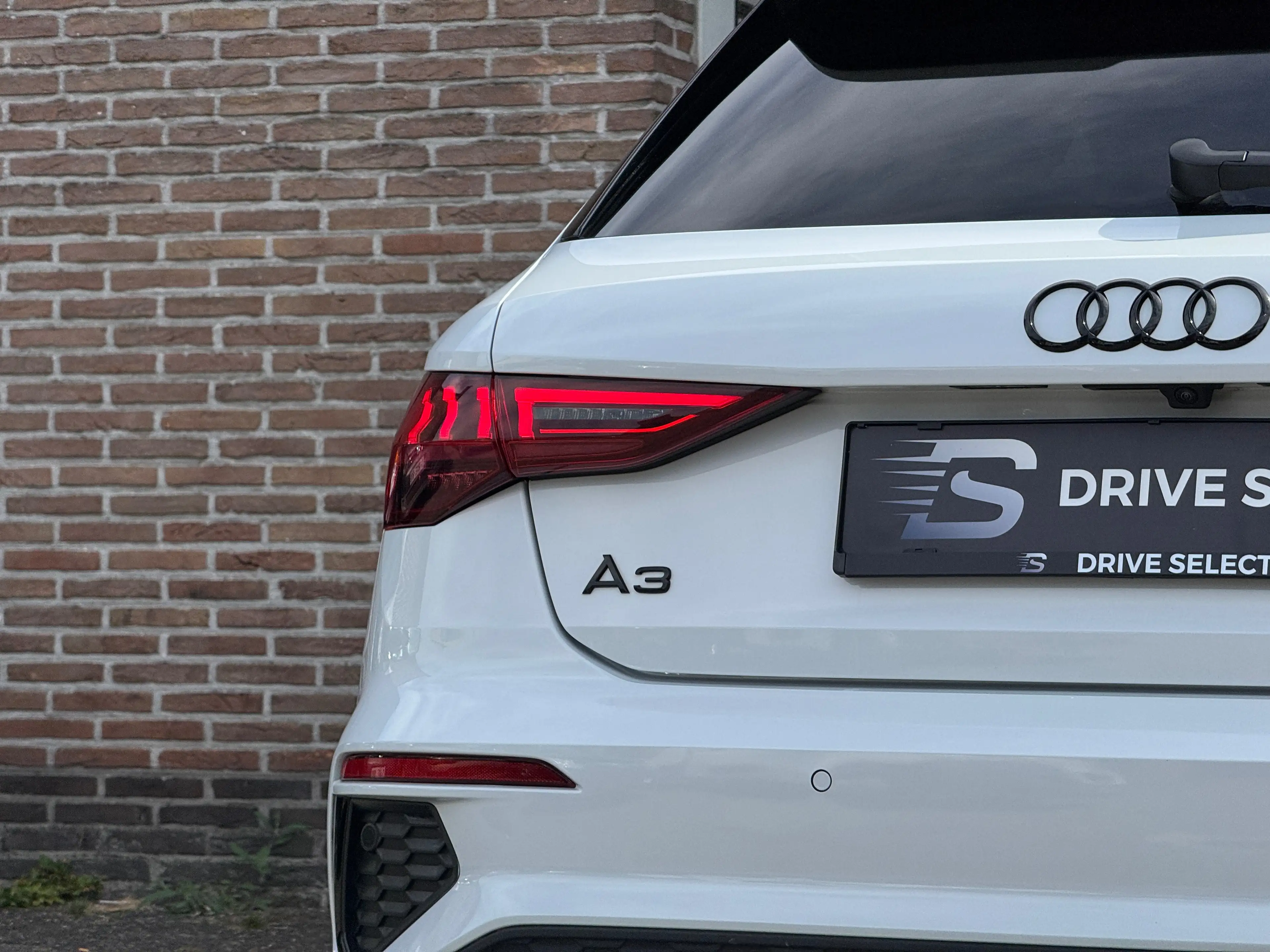 Audi A3 Sportback 35 TFSI S-line | Black optic | LED | Camera | Ambient | CarPlay — photo 24