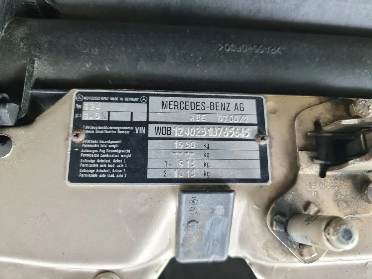 Mercedes-Benz 230 E/Schiebedach/AHK/H-Zul./Sehr schöner Zust., foto 12