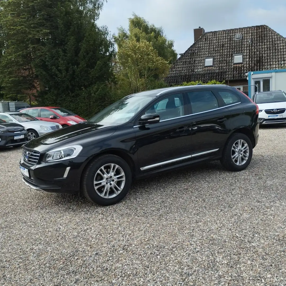 Volvo XC60 D4 Summum.Panoram.Leder.Navi.Kamera.AHK.PDC Schwarz - 2