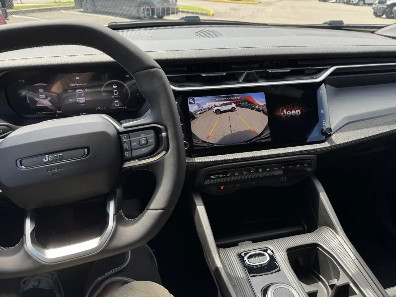 Jeep Cherokee снимка Jeep Cherokee