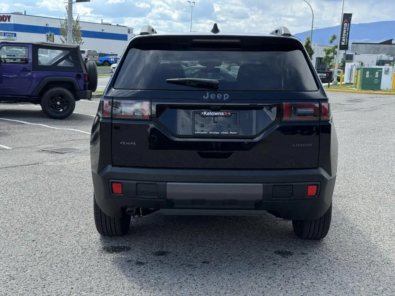 Jeep Cherokee снимка Jeep Cherokee