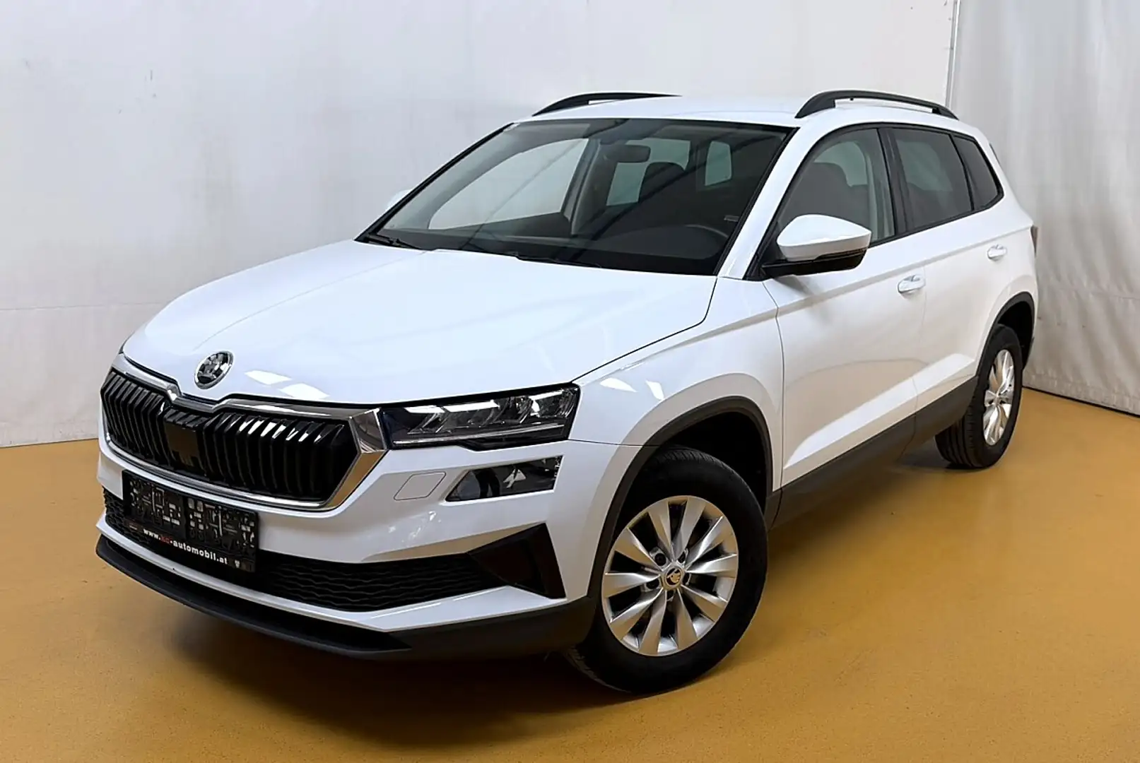 Skoda Karoq 2,0 TDI Ambition Weiß - 1