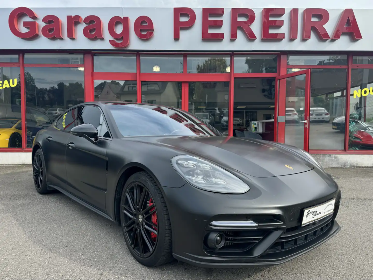 Porsche Panamera 4.0 V8 TURBO CARBON BOSE CUIR NAVI Noir - 1