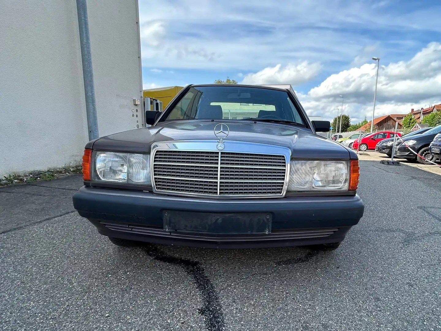 Mercedes-Benz 190 190D - 1