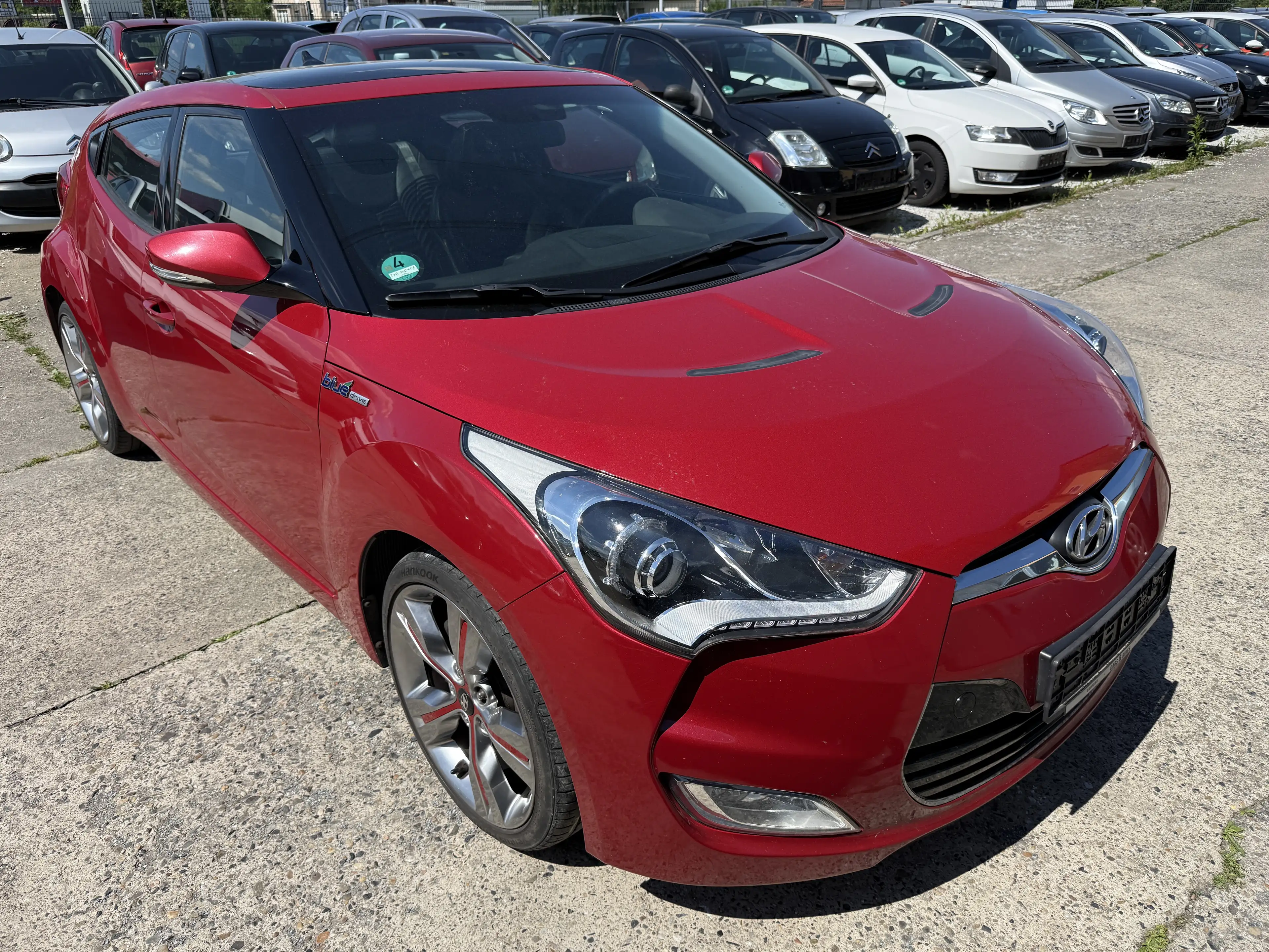 Hyundai VELOSTER Trend — photo 10