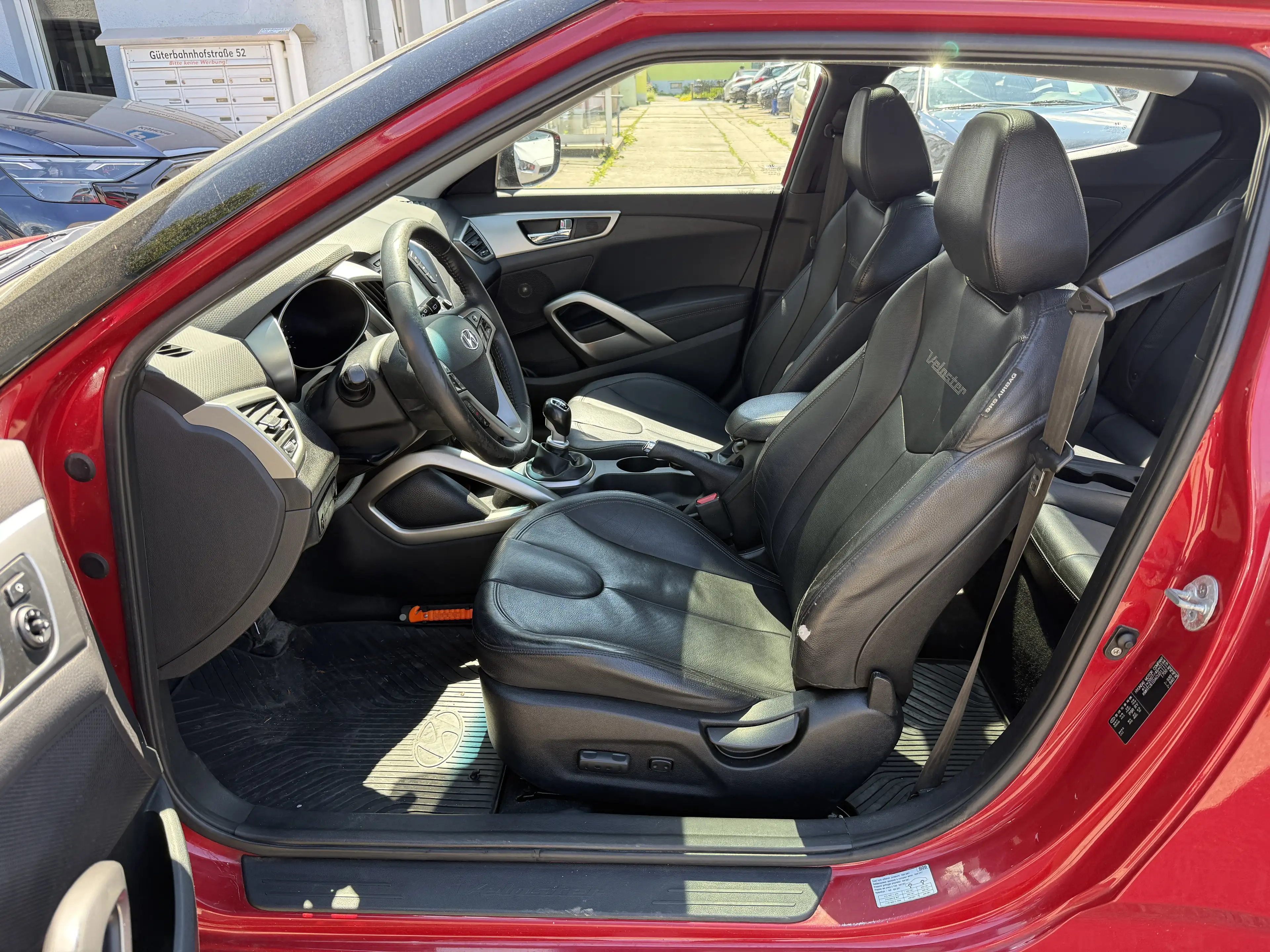 Hyundai VELOSTER Trend — photo 6