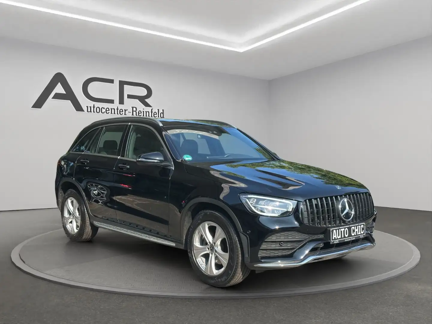 Mercedes-Benz GLC 220 GLC220d 4Matic Off-Road/PANO/DTR+/TOTW/APPLE/AHK Zwart - 1