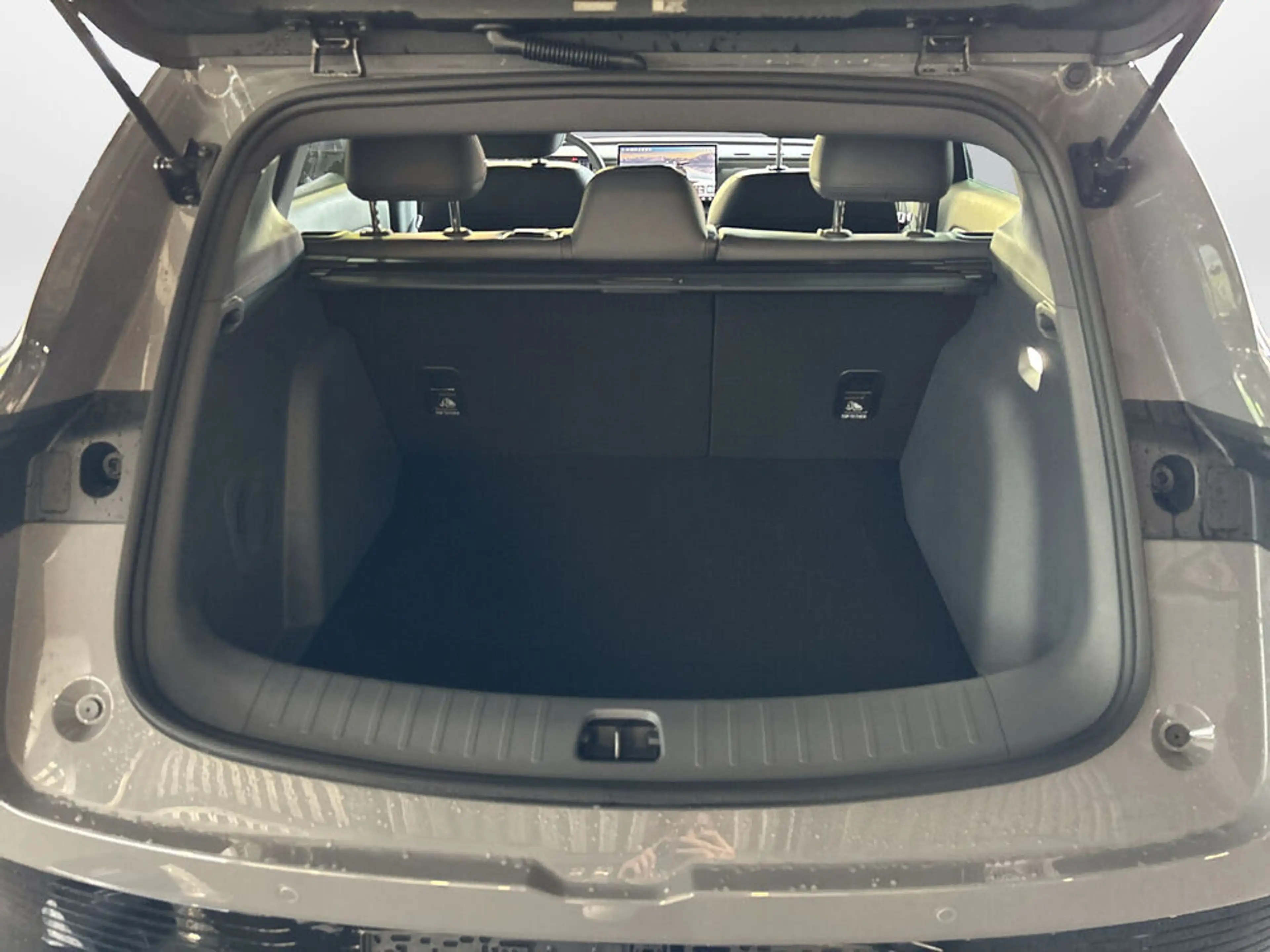 Leapmotor B05 B05 67,1kWh Design Pro Max — photo 13