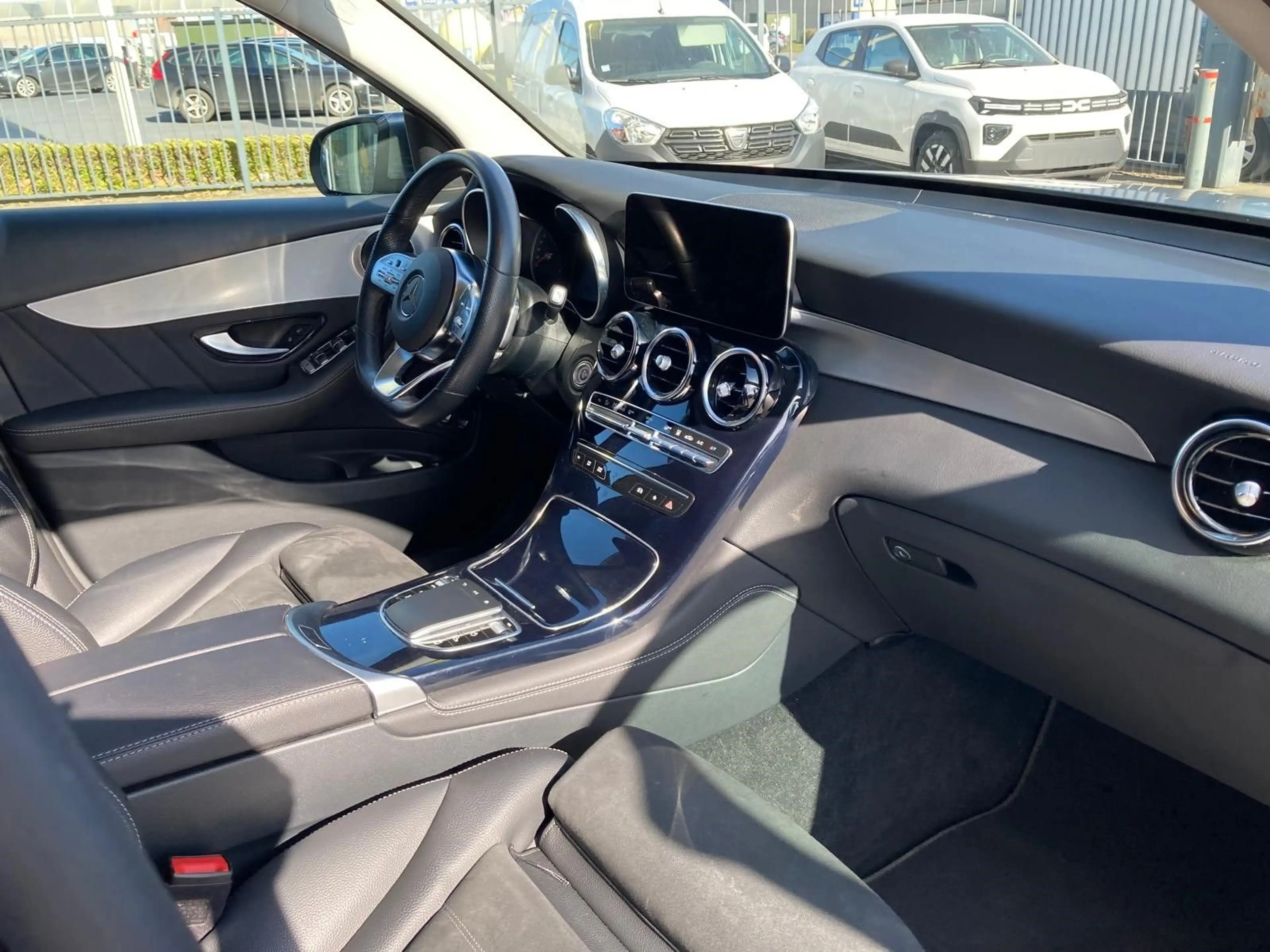 Mercedes-Benz GLC 200 300e 4-Matic PHEV AMG-line — photo 8